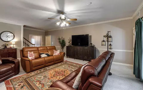 Living - 539 Dixton Dr, Brandon, MS 39047 photo 5 of 5