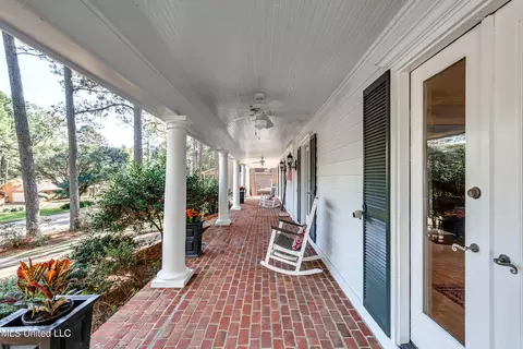 Exterior - 539 Dixton Dr, Brandon, MS 39047 photo 5 of 22
