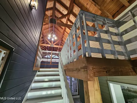 Entry Way - 4352 Pine Lake Dr, Terry, MS 39170 photo 4 of 5