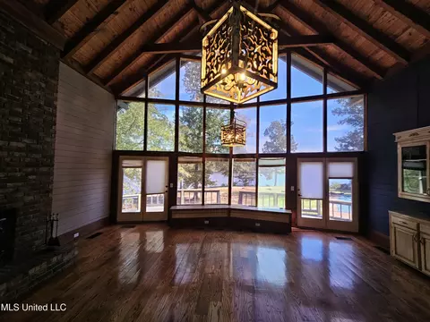 Living - 4352 Pine Lake Dr, Terry, MS 39170 photo 4 of 7