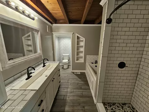 Bath - 4352 Pine Lake Dr, Terry, MS 39170 photo 1 of 4