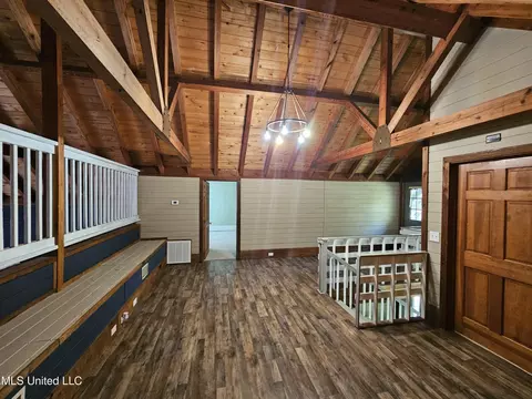 Entry Way - 4352 Pine Lake Dr, Terry, MS 39170 photo 5 of 5
