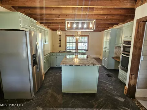 Kitchen - 4352 Pine Lake Dr, Terry, MS 39170 photo 1 of 5