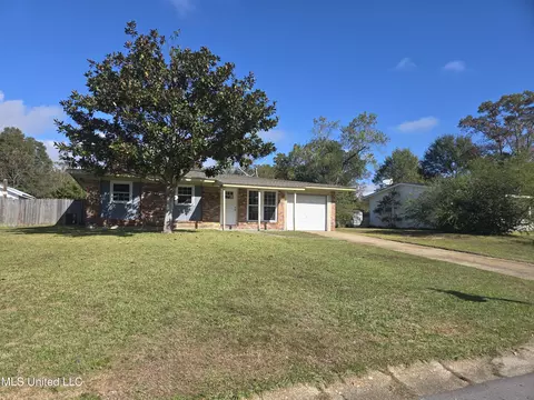 104 Estes St, Gulfport, MS 39503