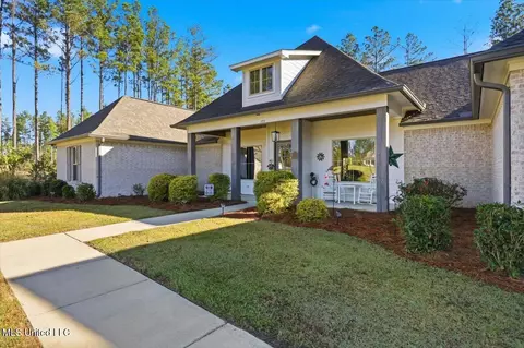 173 Fallen Oaks Dr, Brandon, MS 39047