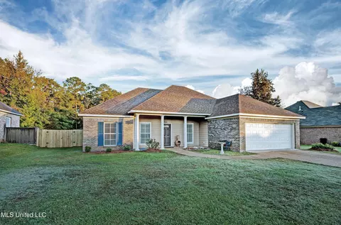 301 Old Town Cir, Brandon, MS 39042