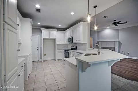 301 Old Town Cir, Brandon, MS 39042 photo 5