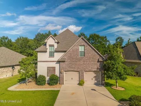 7368 N Aberdeen Dr, Pass Christian, MS 39571