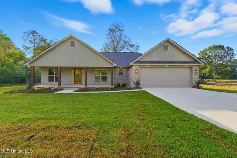 2074 Old Richton Rd, Petal, MS 39465