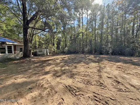 Exterior - 131 Geiger Rd, Lucedale, MS 39452 photo 3 of 5