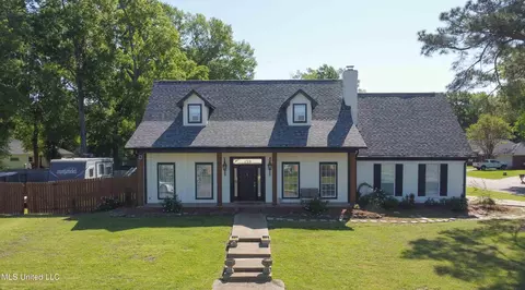 Exterior - 199 Mandarin Dr, Brandon, MS 39047 photo 3 of 6