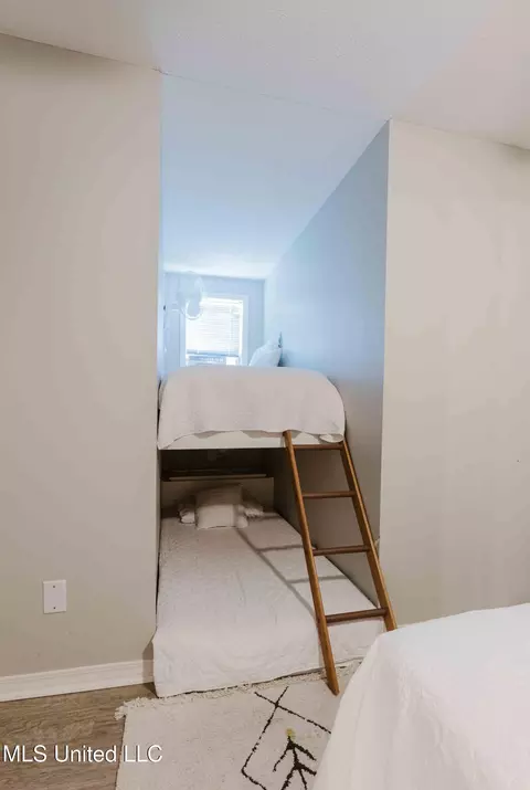 Bedroom - 199 Mandarin Dr, Brandon, MS 39047 photo 4 of 7