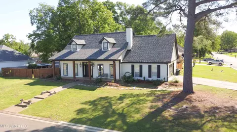 Exterior - 199 Mandarin Dr, Brandon, MS 39047 photo 4 of 6