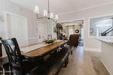 Dining - 199 Mandarin Dr, Brandon, MS 39047 photo 3 of 3