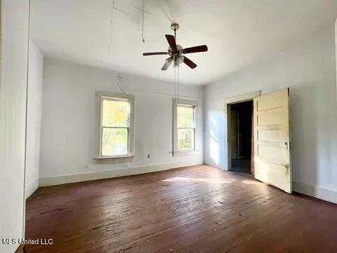 Bedroom - 160 Cherry St, Brookhaven, MS 39601 photo 2 of 2