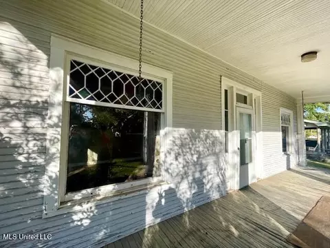 Exterior - 160 Cherry St, Brookhaven, MS 39601 photo 1 of 2