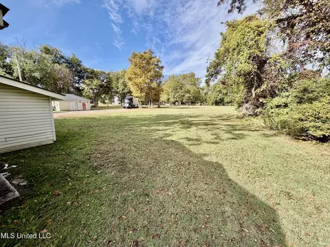 Exterior - 323 S Ruby Ave, Ruleville, MS 38771 photo 3 of 5