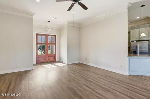 Living - 1853 August Bnd, Madison, MS 39110 photo 5 of 6