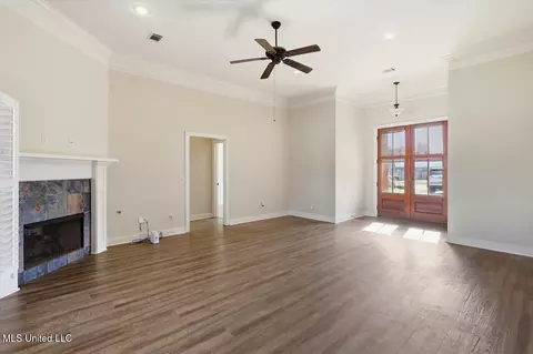 Living - 1853 August Bnd, Madison, MS 39110 photo 1 of 6