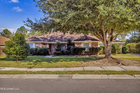 13400 Tara Hills Dr, Gulfport, MS 39503