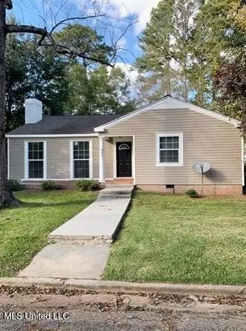 227 SW 1st St, Magee, MS 39111