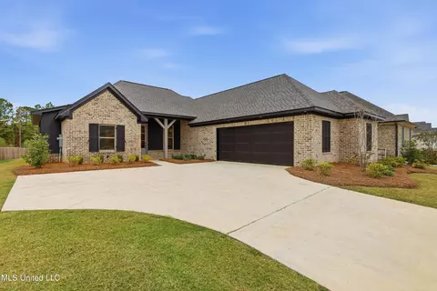Exterior - 221 Bronson Bnd, Flowood, MS 39232 photo 3 of 9