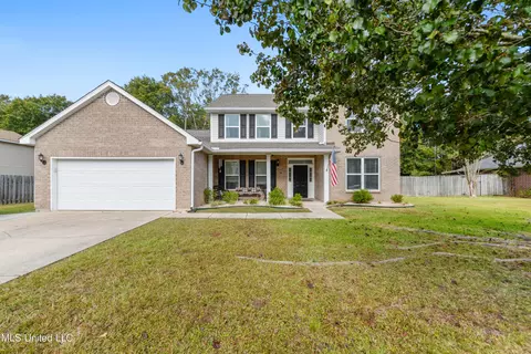 55 Lakeview Dr, Ocean Springs, MS 39564