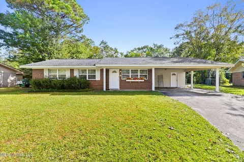6217 Browning Dr, Ocean Springs, MS 39564