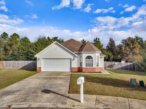 14286 Tori Dawn Ct, Gulfport, MS 39503