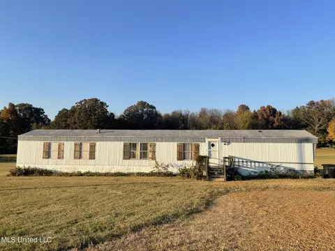 601 Cherry Tree Ln, Coldwater, MS 38618 photo 1
