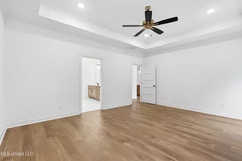 Bedroom - 1418 Crk Hvn Dr, Hernando, MS 38632 photo 2 of 4