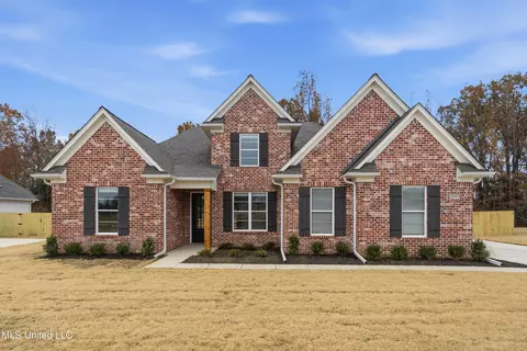 1418 Crk Hvn Dr, Hernando, MS 38632