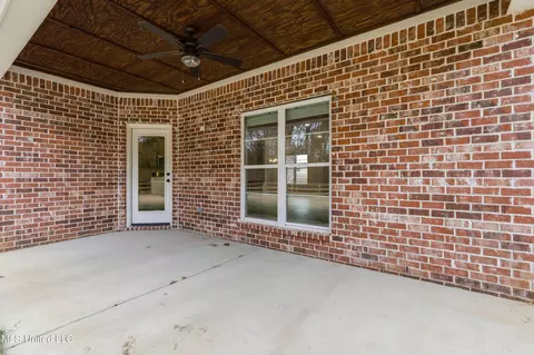 Exterior - 1418 Crk Hvn Dr, Hernando, MS 38632 photo 3 of 3