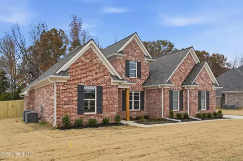 Exterior - 1418 Crk Hvn Dr, Hernando, MS 38632 photo 2 of 3