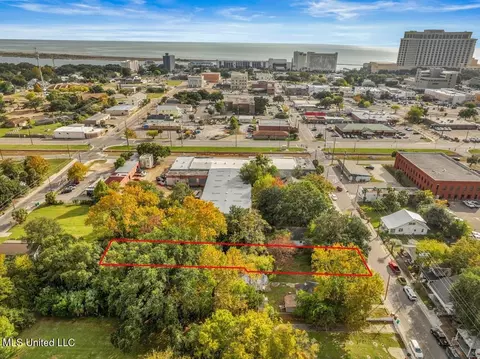 224 Lameuse St, Biloxi, MS 39530