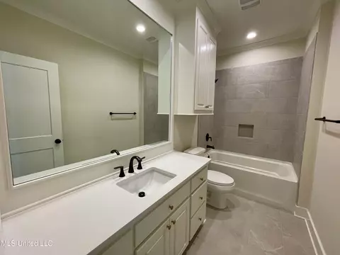 Bath - 372 Wellstone Pl, Madison, MS 39110 photo 3 of 9