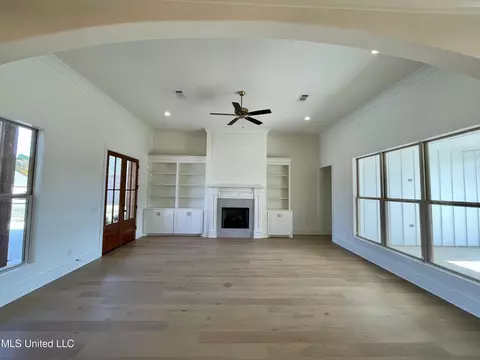 Living - 372 Wellstone Pl, Madison, MS 39110 photo 1 of 4
