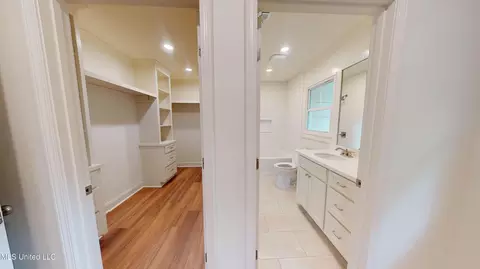 Entry Way - 4257 Berlin Dr, Jackson, MS 39211 photo 3 of 3