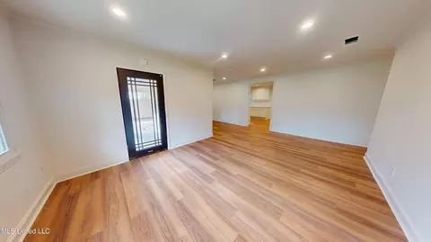 Living - 4257 Berlin Dr, Jackson, MS 39211 photo 1 of 4
