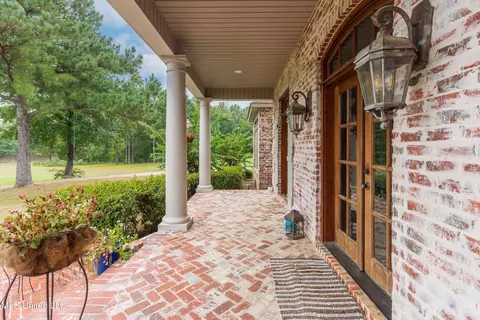 Exterior - 118 Viewpointe Dr, Clinton, MS 39056 photo 4 of 21