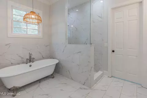 Bath - 118 Viewpointe Dr, Clinton, MS 39056 photo 6 of 15