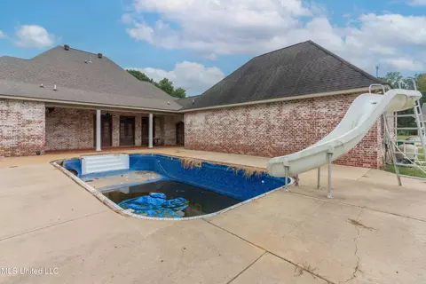 Exterior - 118 Viewpointe Dr, Clinton, MS 39056 photo 10 of 21