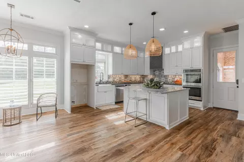 Kitchen - 118 Viewpointe Dr, Clinton, MS 39056 photo 1 of 8