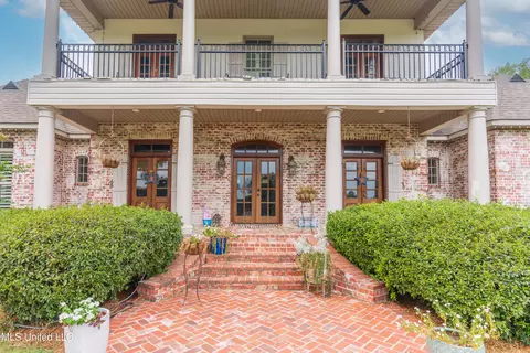 Exterior - 118 Viewpointe Dr, Clinton, MS 39056 photo 3 of 21