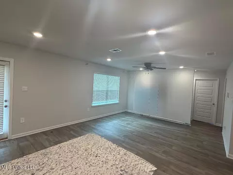 Living - 29 Crown Dr, Lucedale, MS 39452 photo 3 of 3