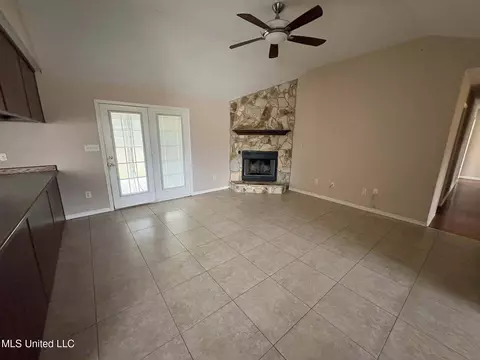Living - 501 Pratt Rd, Wiggins, MS 39577 photo 1 of 3