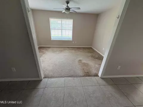 Living - 501 Pratt Rd, Wiggins, MS 39577 photo 2 of 3
