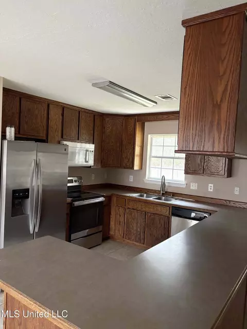 Kitchen - 501 Pratt Rd, Wiggins, MS 39577 photo 3 of 3