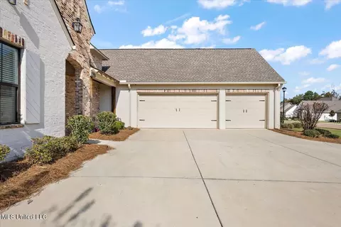 Exterior - 101 Coventry Ln, Canton, MS 39046 photo 3 of 8