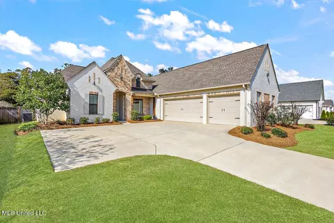 Exterior - 101 Coventry Ln, Canton, MS 39046 photo 2 of 8